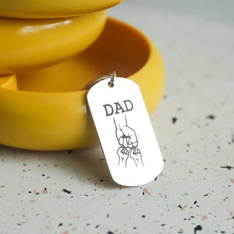 Creative Keychain For Dad Gifts For Fathers Day Engraved Family Key ChainL240729