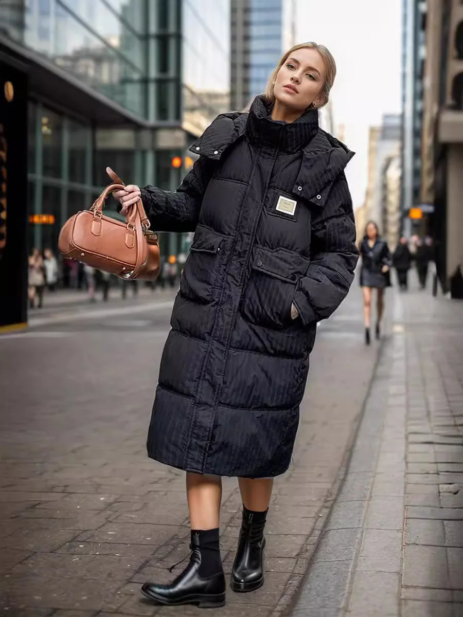 Loose Woman Padded Coat Long Jacket Thicken Warm Hooded Zipper Pockets Warm Snow Wear Oversize 2024 Woman Winter Parka 240729