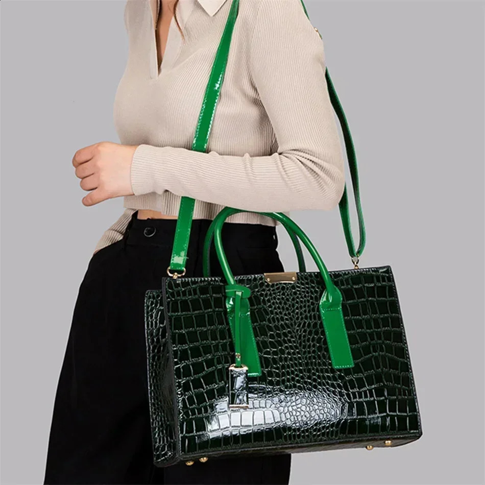 print womens handbags and wallets casual handbags top handbag large capacity patented leather cross body bag 240904
