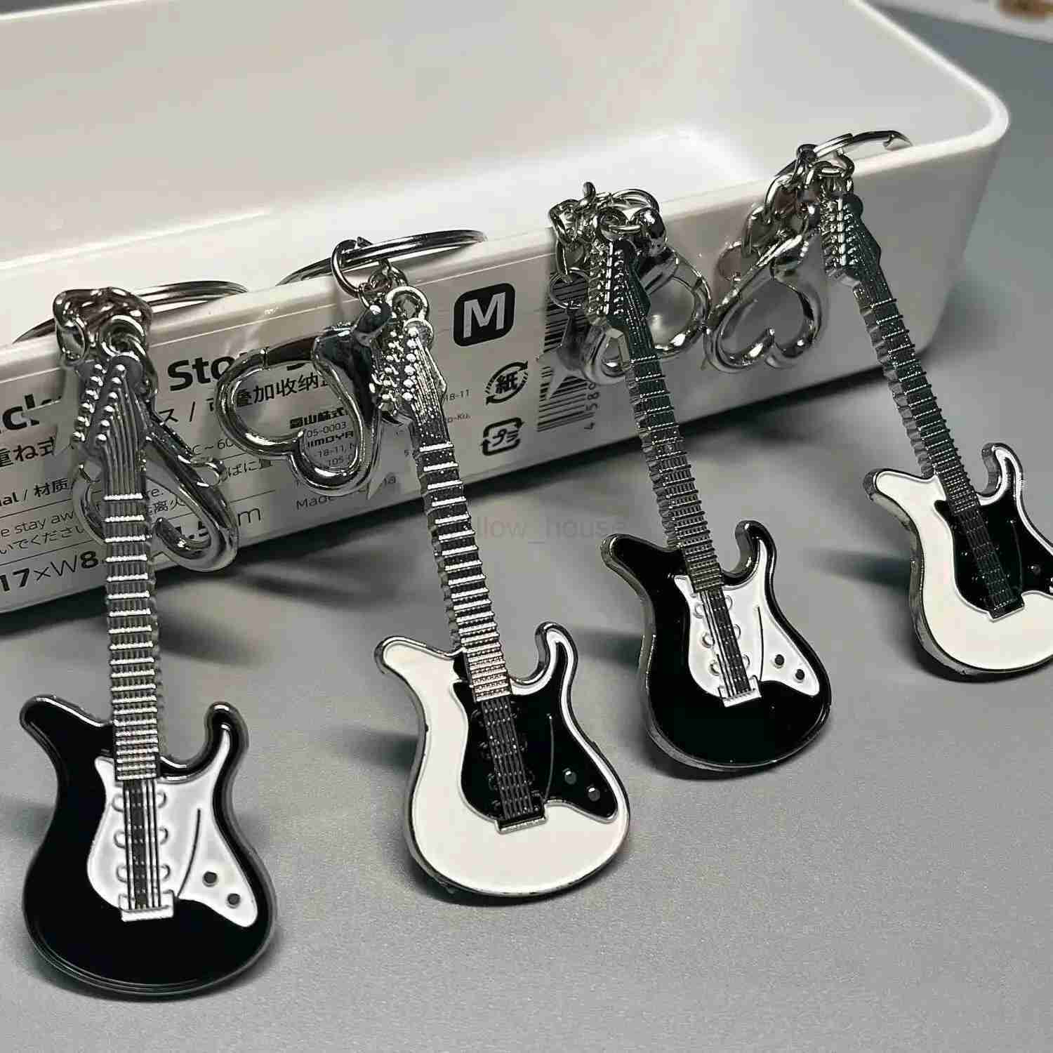 Creative Mini Musical Instruments Guitar Keychain Multi-Color Rhinestone Keyring Women Men Car Handbag Phone Case Pendent GiftL240729
