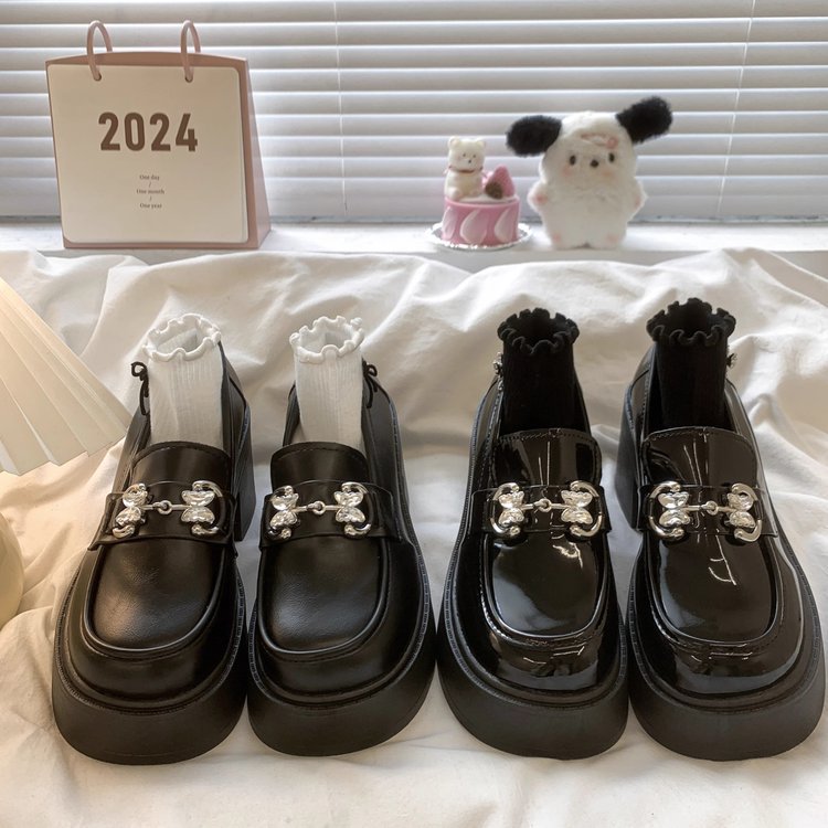 New round headed metal buckle small leather shoes for students to step on as a single shoe