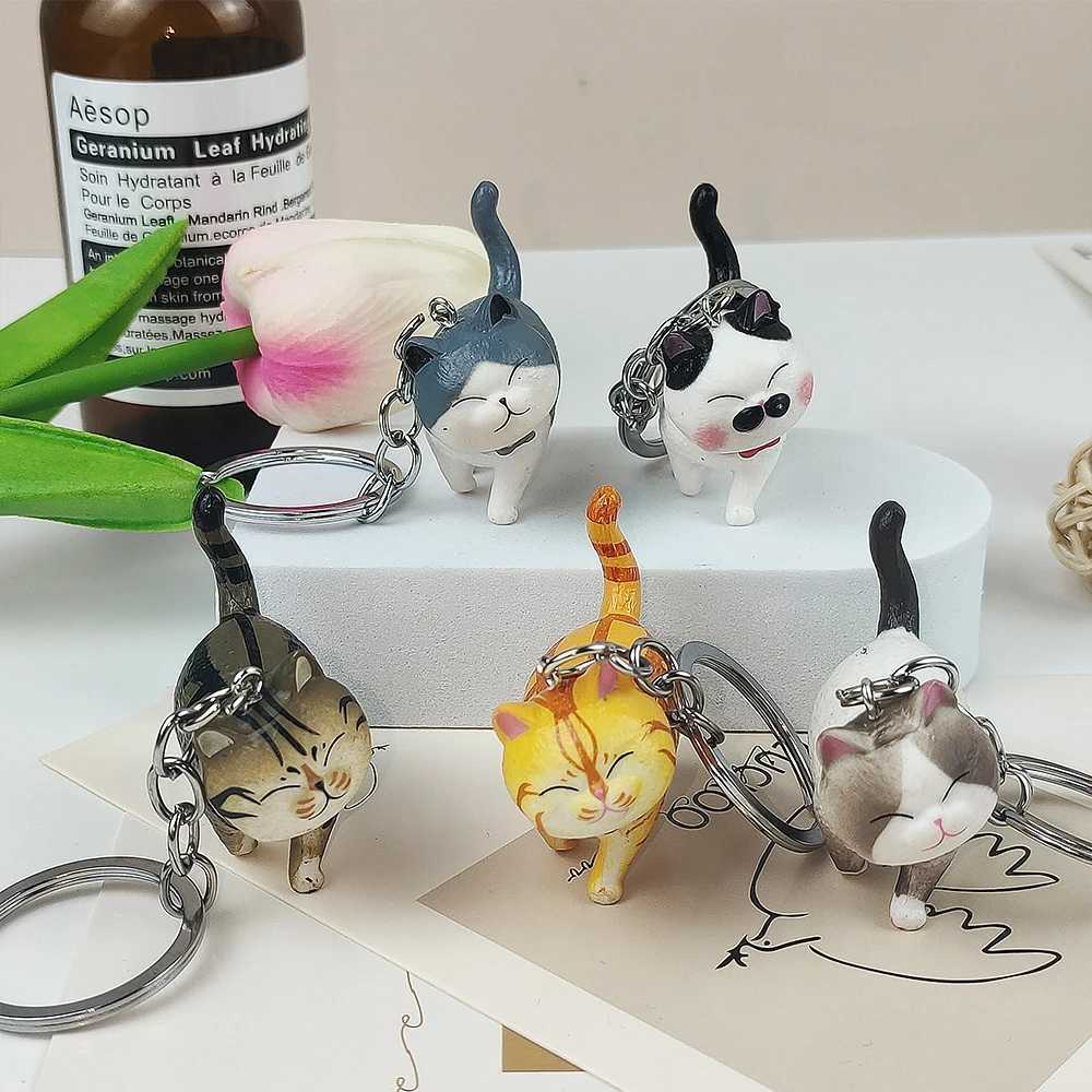 Cartoon Cat Shaped Pendant Keychain Kitten Cat Key Chain Creative Metal Animal Anime Keyrings Car Bag Trinket Accessories GiftL240729