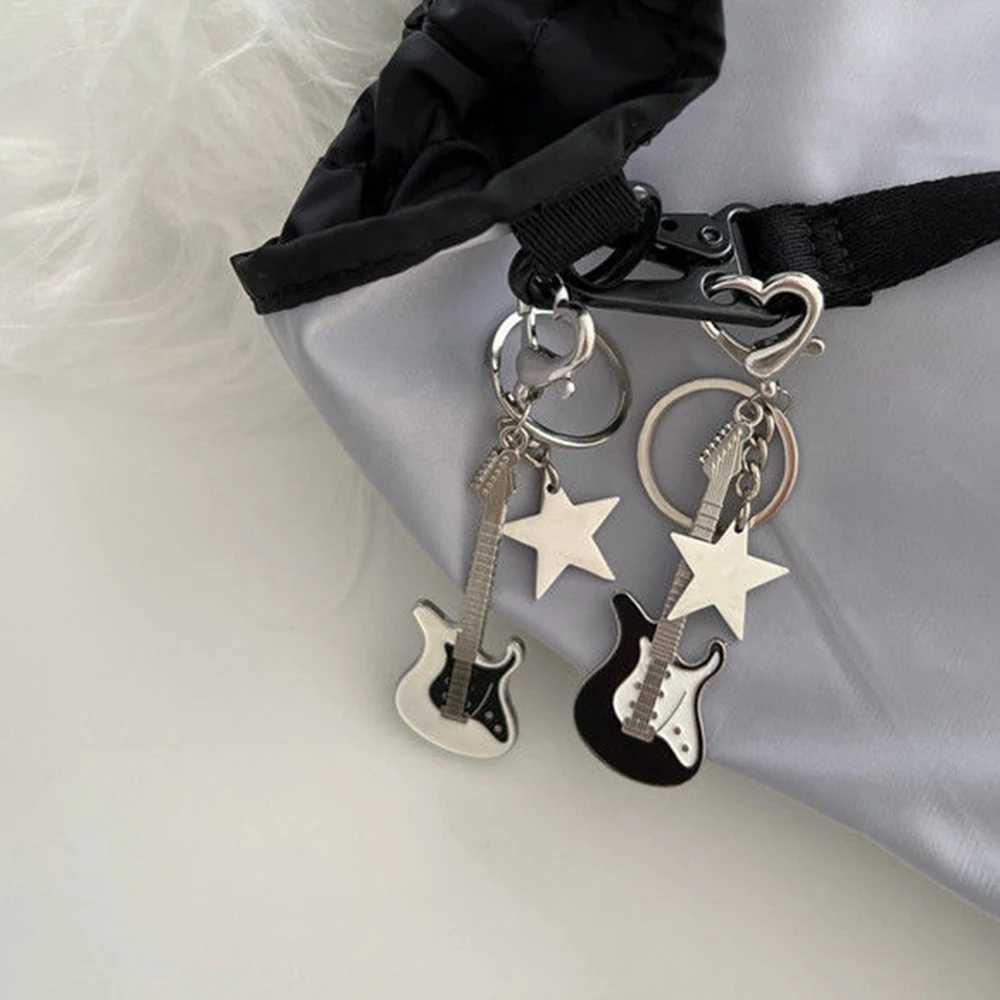 New Design Classic Guitar Keychain Car Key Chain Key Ring Musical Instruments pendant For Man Women GiftL240729