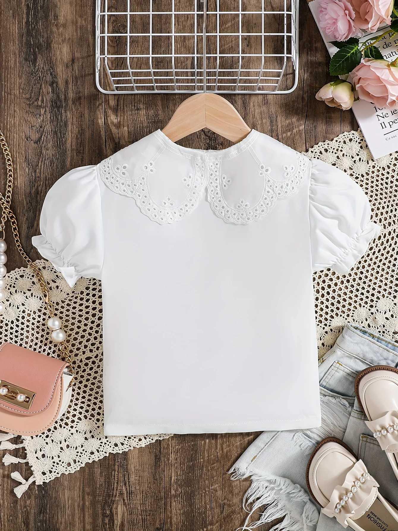 Girls summer retro cute short sleeved doll collar shirt with bubble sleeves college styleW240729