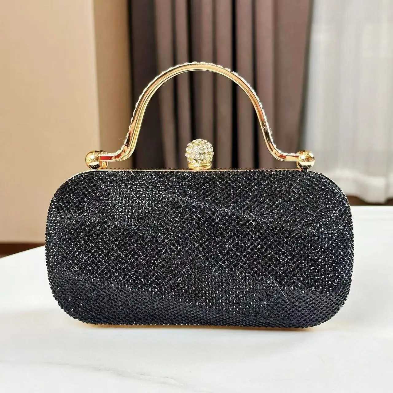 Womens Diamond Handbag Glitter Luxury Gorgeous Gold sparkling Crystal Handbag Club Party Dance Wedding Clutch bagXJ240729