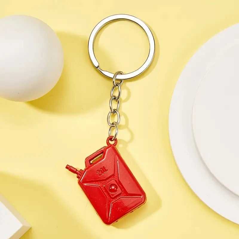 Funny Mini Red Gasoline Bucket Pendant Keychain Creative Oil Barrel Spray Charms Keyrings For Men Accessories Motorcycling GiftL240729