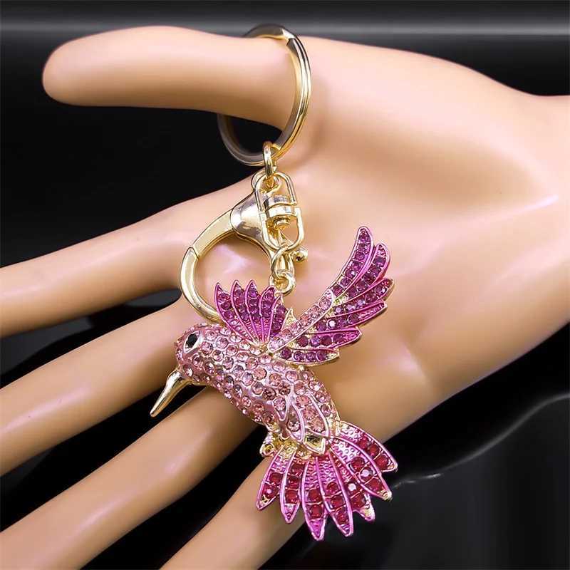 Pink Hummingbird Keychain for Women Men Rhinestone Gold Color Alloy Animal Birds Purse Bag Key Chain Jewelry llavero K9217S01L240729