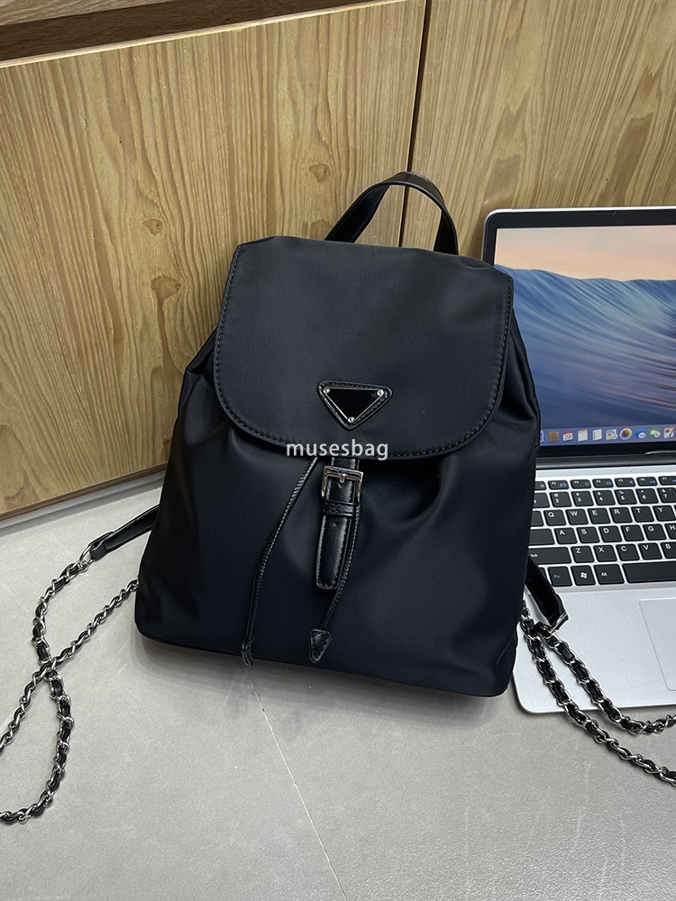 3 Fashion backpack female casual large capacity Oxford cloth simple chain student big bag tide 4