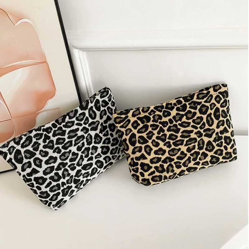 Simple Fashionable and Trendy Leopard Print Womens Bag 2024 New Hand-held Small Square Bag Storage Bag Bolso De Mano WholesaleXJ240729