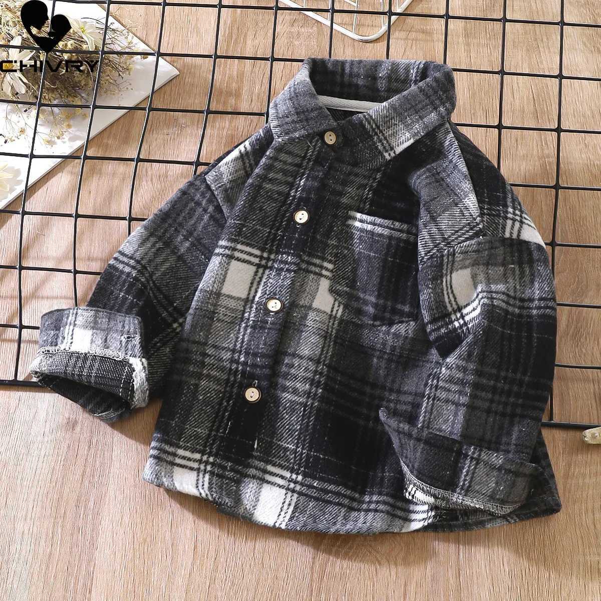 Boys classic checkered striped shirt jacket new 2024 spring/summer retro childrens long sleeved lapel casual shirt top childrens clothingW240729