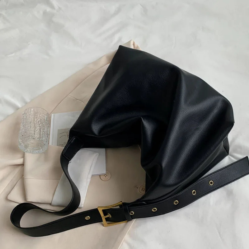 Womens leather tote bag with large capacity simple and versatile commuting bag fashionable and casual one shoulder crossbody 240729