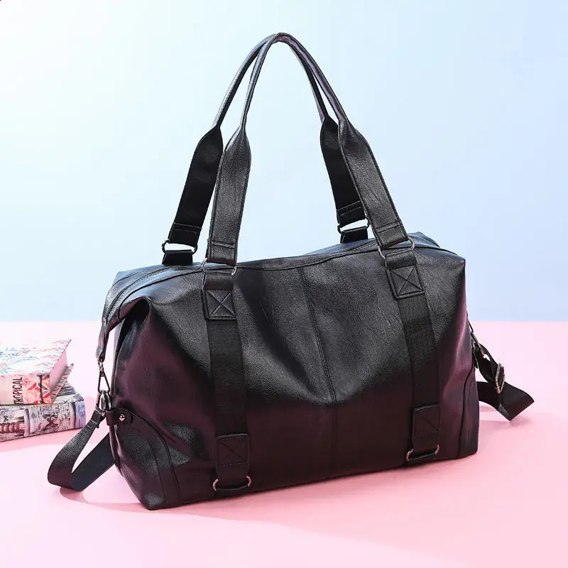 Fashionable mens travel bag large capacity leather portable business handbag cross body casual mens travel bag shoulder travel bag 241223
