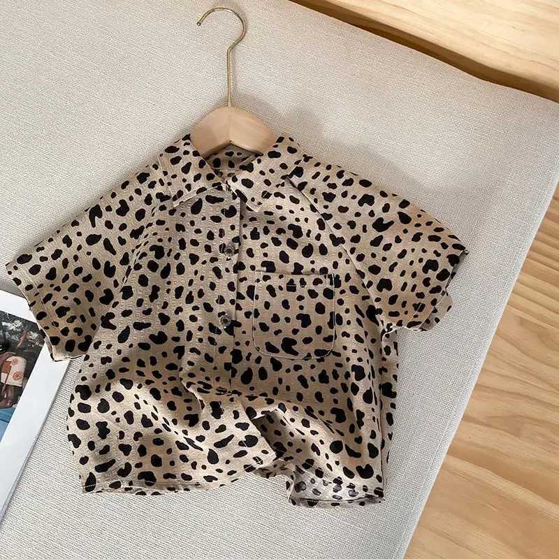 Childrens clothing boys short sleeved summer baby summer top new childrens shirt Korean lapel shirtW240729