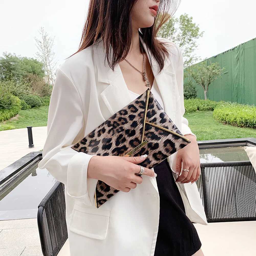 Leopard Print Clutch for Women Female Leather Envelope Wristlet Bag Large Capacity PU Mobile Phone Purse Handbags Evening BagXJ240729