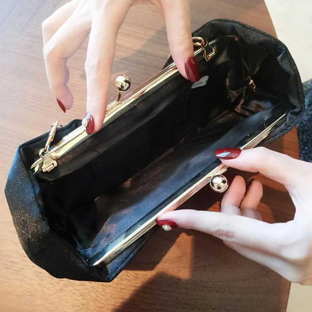 Luxury Chain Rhinestone Bow Handbag Diagonal Shoulder Bags Evening Party Purse Wedding Clutch BagXJ240729