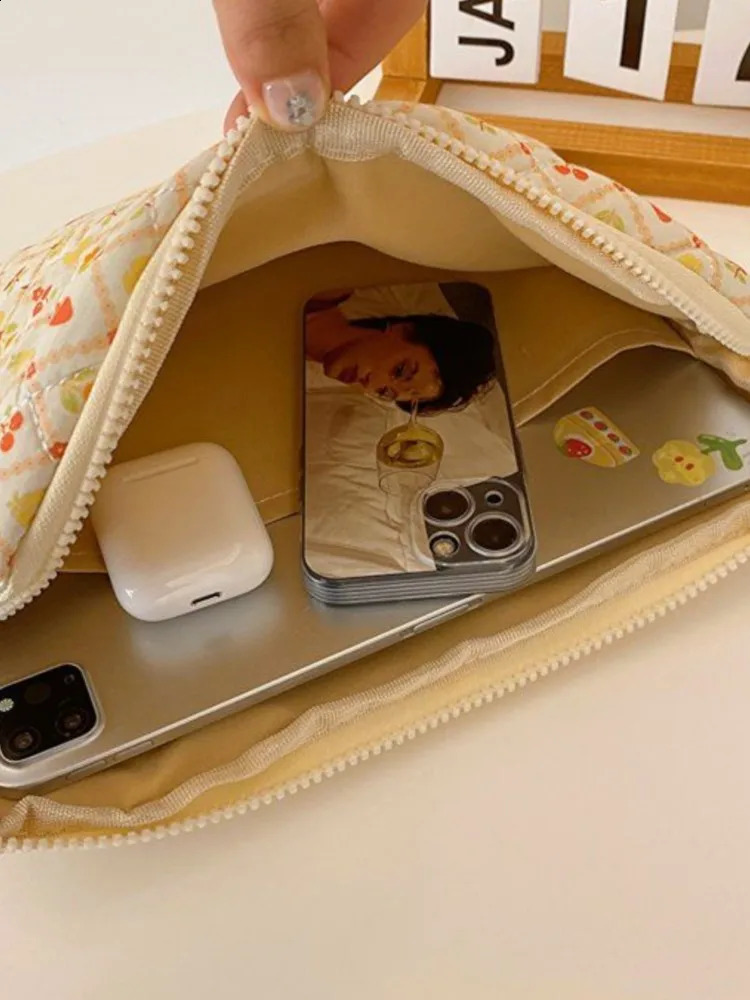 Ins Floral Cute Laptop Sleeve Case 11 13.3 14 15 15.6 Accessories Zipper Briefcase Shockproof Laptops Bag Cover 240729