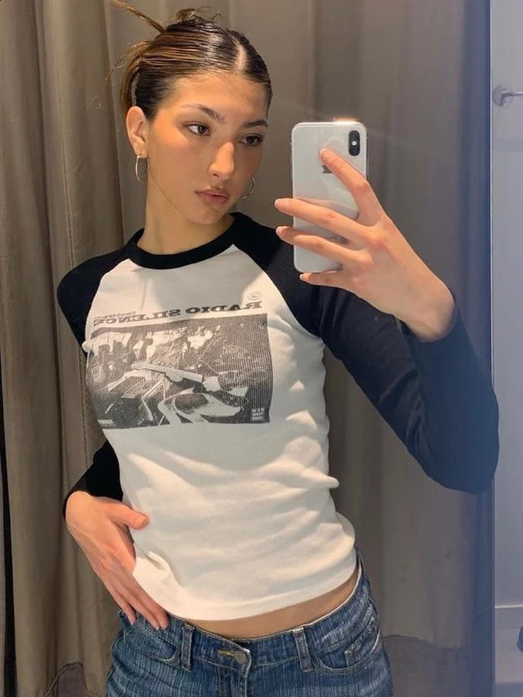 Vintage Classic Print Long Sleeve Tshirts Women Autumn Y2k Streetwear Cotton Ribbed T Shirt Woman Casual Harajuku Slim Tops 240729