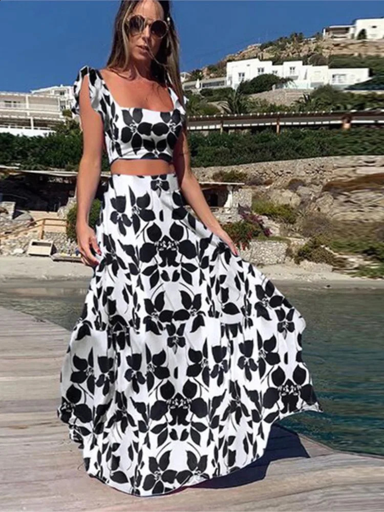 Bohemian Style Print Skirt Two Piece Set Women Sexy Cropped Top High Waist Aline Skirts 2 Sets Casual Vacation Lady Suits 240729