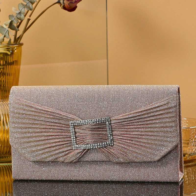 Luxury Women Hand Dinner Bag Temperament Storage Handbags Bridal Evening Bags New Design Wedding Dress Purse Envelop Clutch BagXJ240729