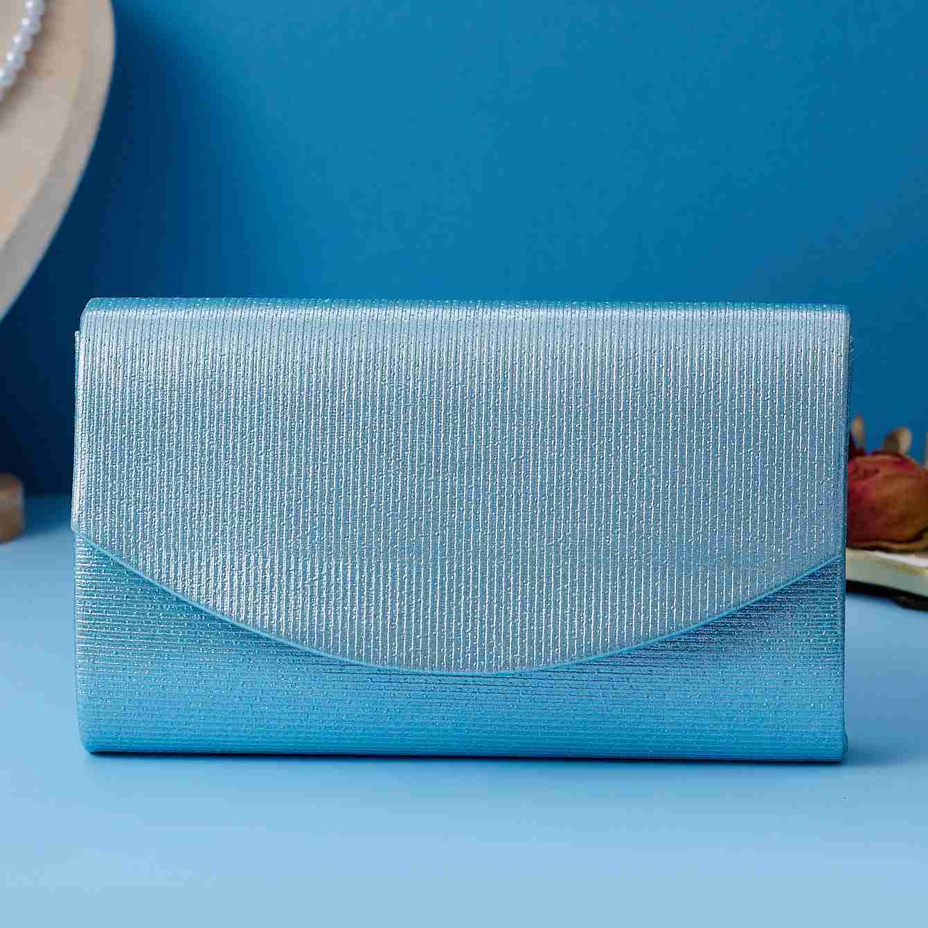 New Evening Bag Womens Clutch Bag Pleated Striped Cover Glitter Evening Dress Party Bag Fashion Pop Metal chain shoulder bagXJ240729