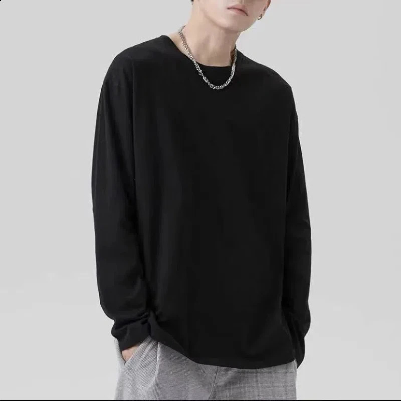 Spring and Autumn Fashion Round Neck Long Sleeve Solid Color Tshirt for Mens Casual Loose Japanese Style Super Thin 240816