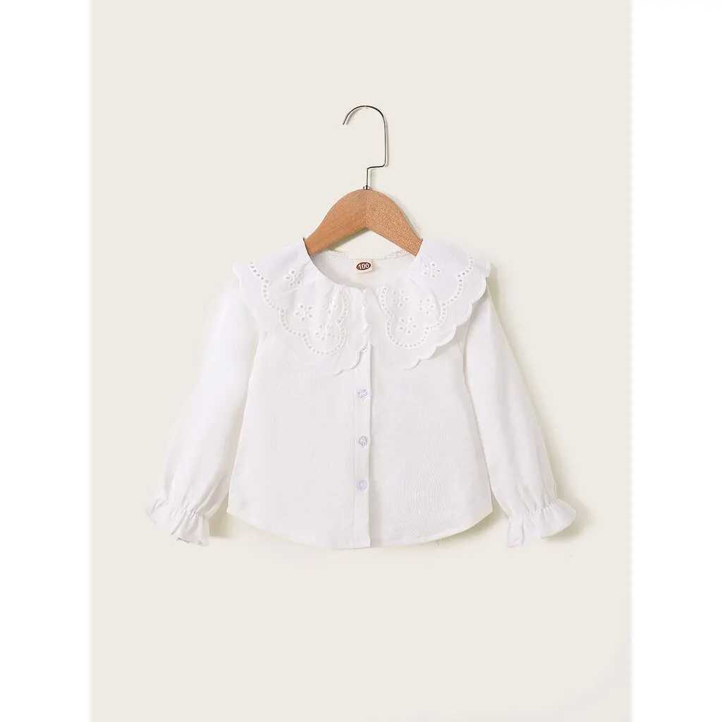 Childrens girl 1-6Y button up shirt with hollow lace collar white long sleeved cute Korean version autumn childrens girl clothingW240729