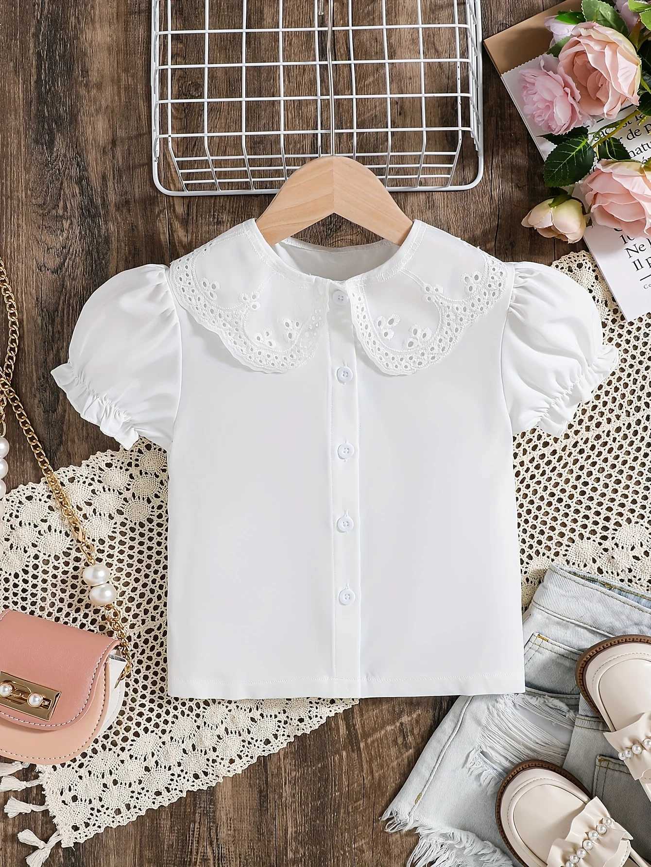 Girls summer retro cute short sleeved doll collar shirt with bubble sleeves college styleW240729