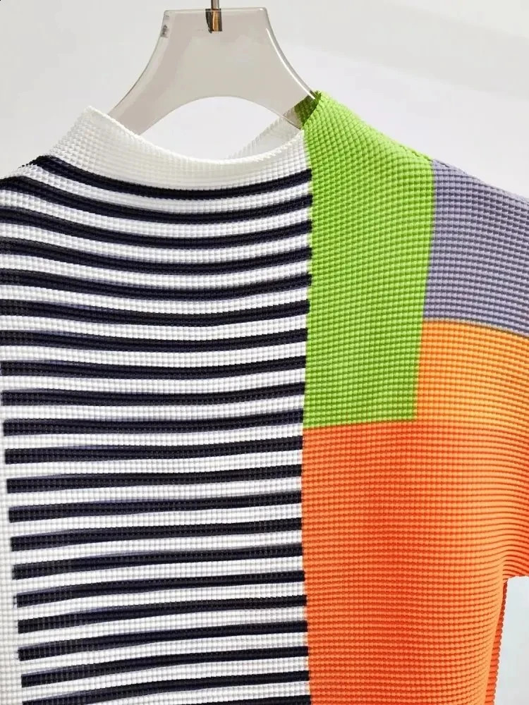 Contrast Color Jacquard Striped Pleated 2 Pieces Set Womens Long Sleeve Stretch TShirt Top Elastic Waist Miyake Skirt Suit 240729