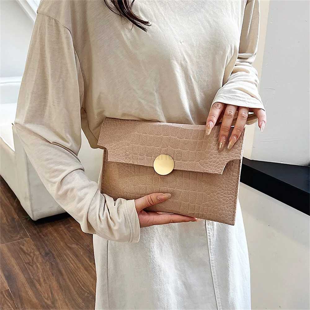 Casual Ladies Clutch Bag 2023 New Minimalism Handheld Envelope Bags Felt Indentation Handbag Solid Color Business Womens BagXJ240729