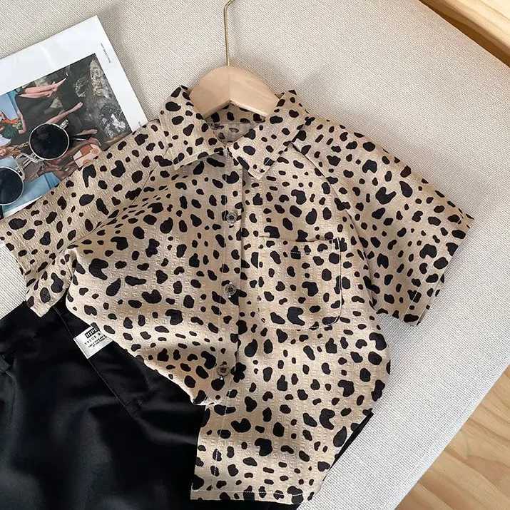 Childrens clothing boys short sleeved summer baby summer top new childrens shirt Korean lapel shirtW240729