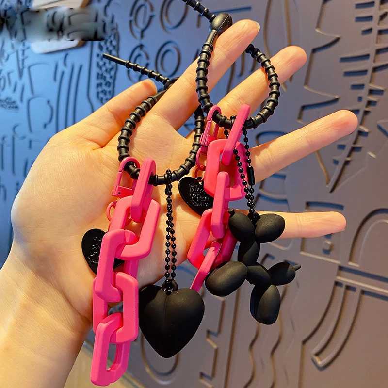 INS Punk Cute Balloon Dog Resin Key Chain Cartoon PU Black Heart Chains Keyring Car Bag Phone Pendant Keychain for Women CoupleL240729