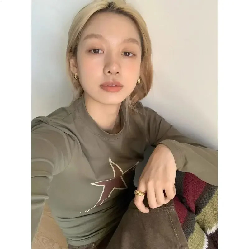 Long Sleeve Graphic Star Printed TShirt Camo Green T Shirt Women Elegant Fall sexy grunge gothic harajuku aesthetic y2k clothes 240729