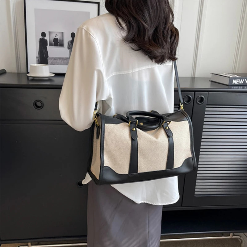 Short-Haul Travel Bag Large Capacity Casual Single Shoulder Crossbody Bag Women Tote Handbags Portable Canvas Bag 240729