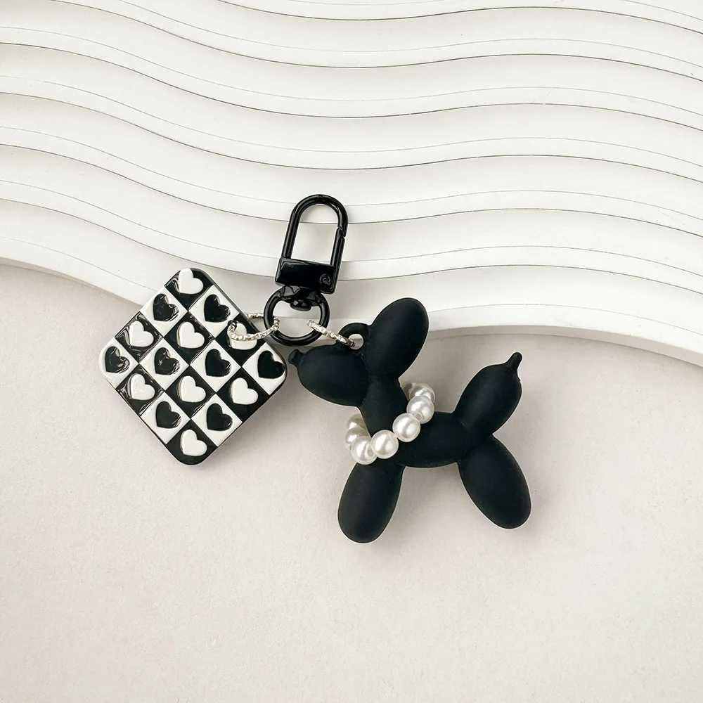 Cool Acrylic Cartoon Balloon Dog Keychains Black Color Heart Flower Pendant Phone Chain Key Buckle Accessories Bag Pendant ToysL240729
