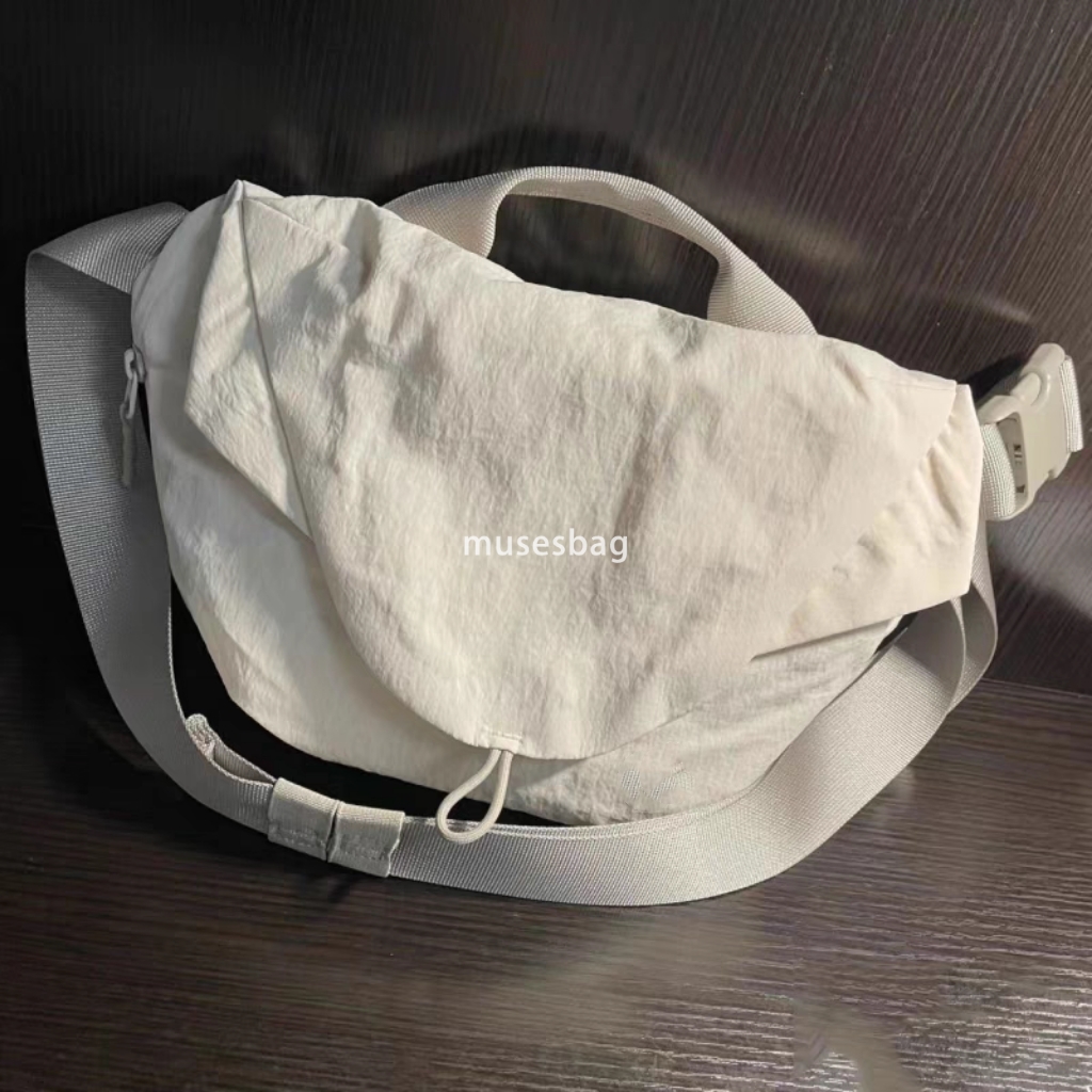 New magnetic women's bag casual breast bag Women's summer cycling crossbody bag boys fitness sports shoulder waist pack waterproof