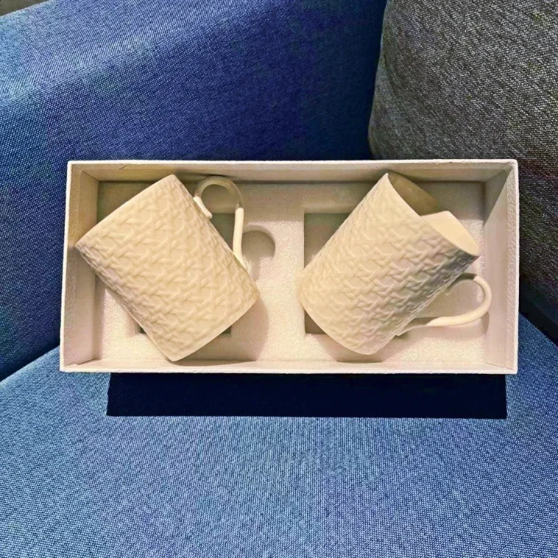 European Highend 2Pcs White Gift Box DI Rhombus Bone China Milk Cup Creative Fashion Mug Coffee 240729