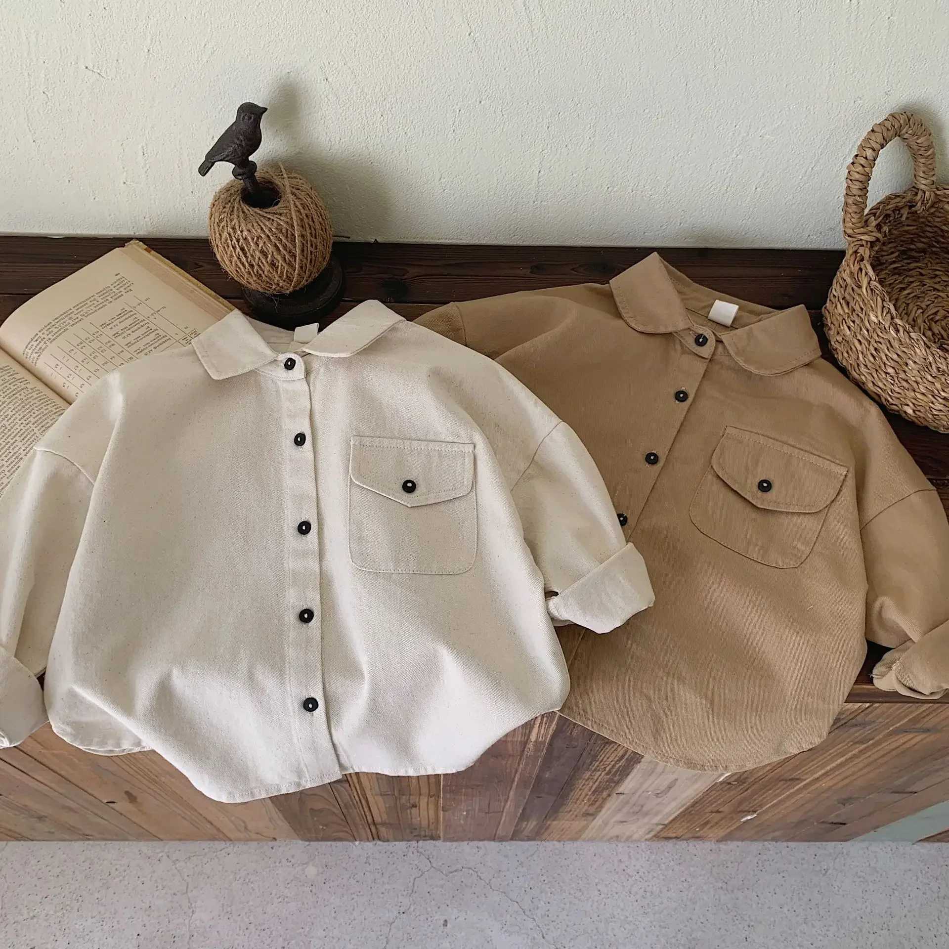 Boys shirts childrens shirts 2023 autumn Korean retro solid shirts baby casual jackets childrens long sleeved topsW240729