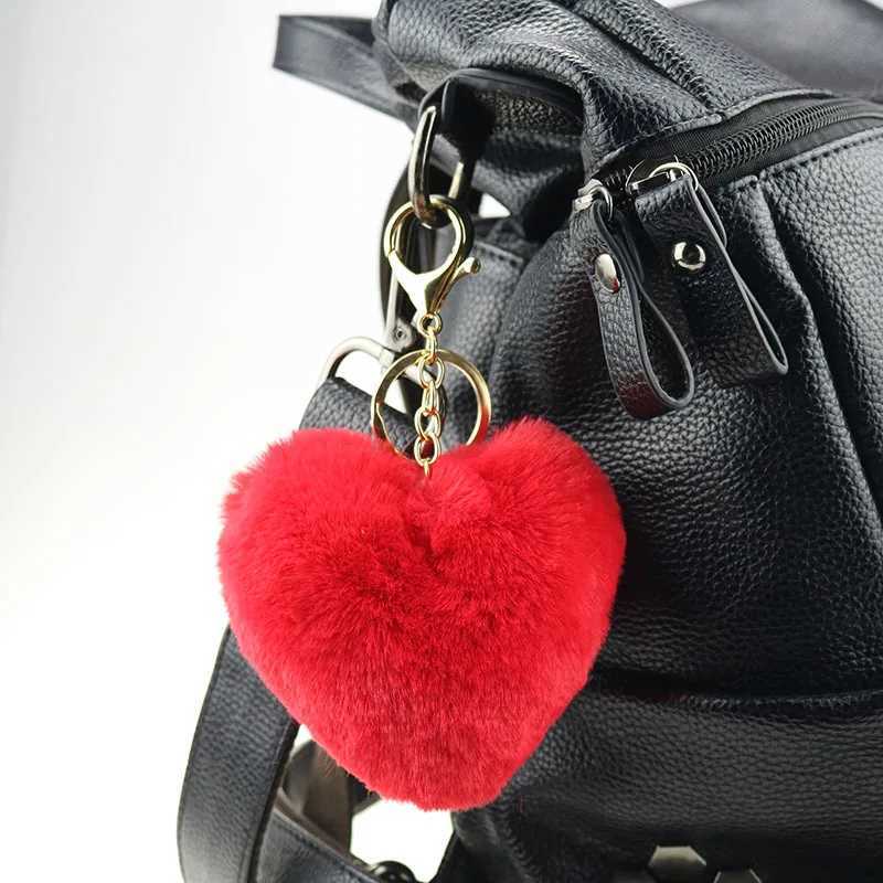 Cute Love Heart Pom Pompon Keychain Loverly Bobbles Fluffy Pompom Key Chain Keyring For Girl Bag Cars Key PendantL240729