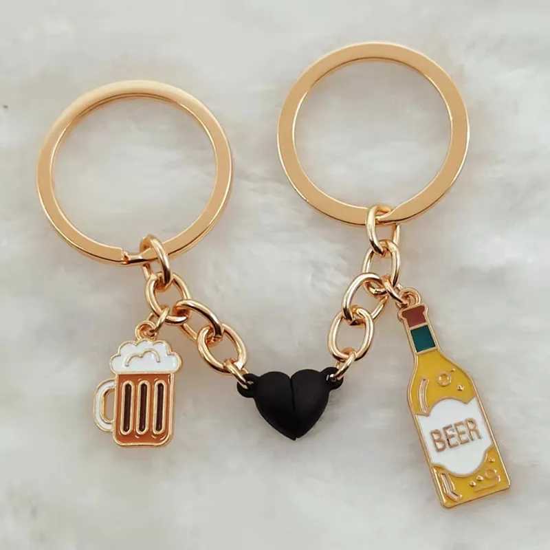 Enamel Keychain Beer Mug Magnetic Button Keychain Ladies Men Bar Bag Accessories Car Keychain Couple Gift JewelryL240729