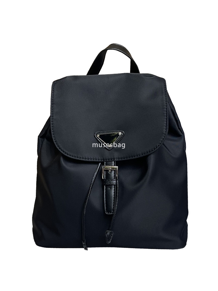 3 Fashion backpack female casual large capacity Oxford cloth simple chain student big bag tide 4