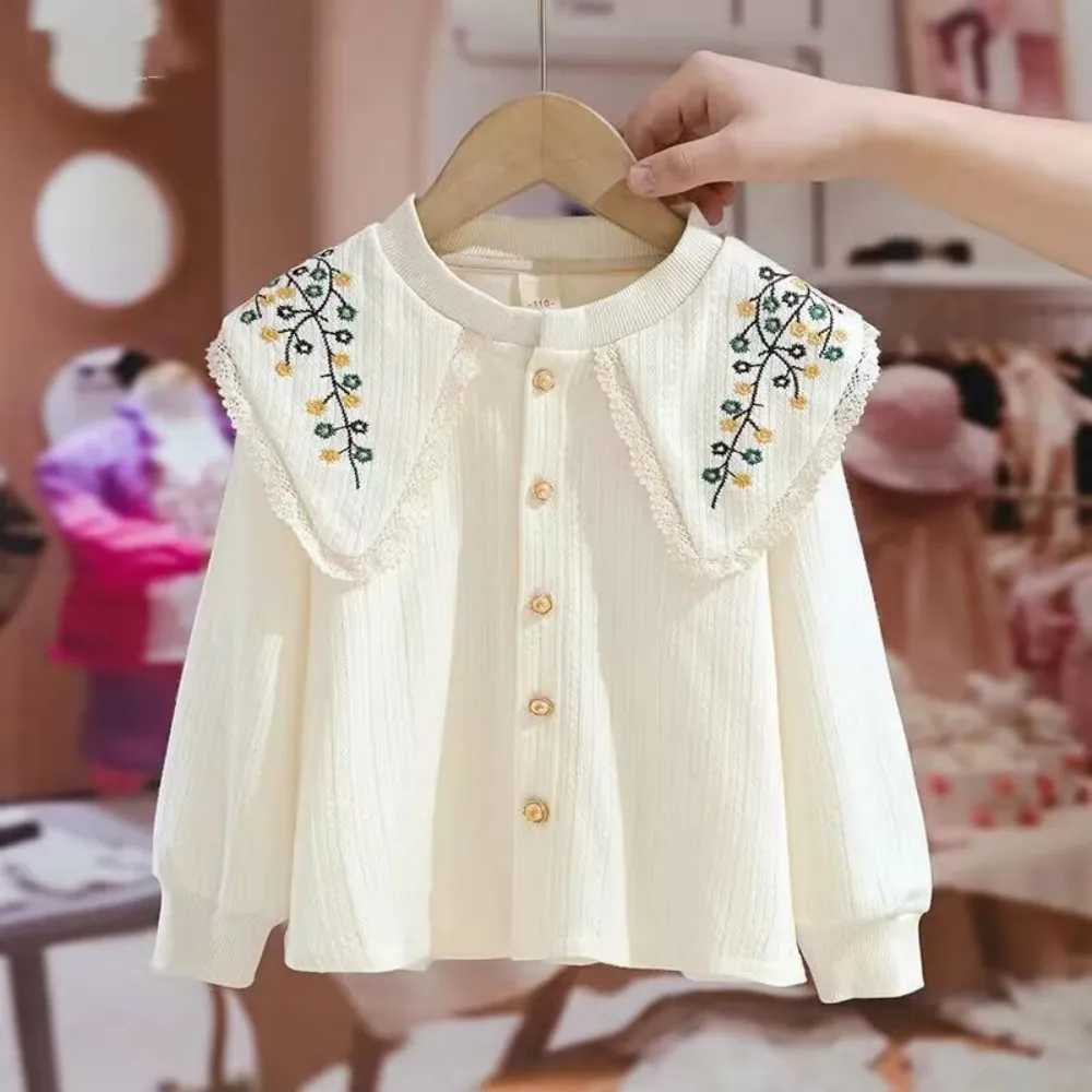 Teenage Girl Shirt 2023 New Spring/Summer Autumn Dress Top Girls Doll Collar Shirt Fashion Childrens ShirtW240729
