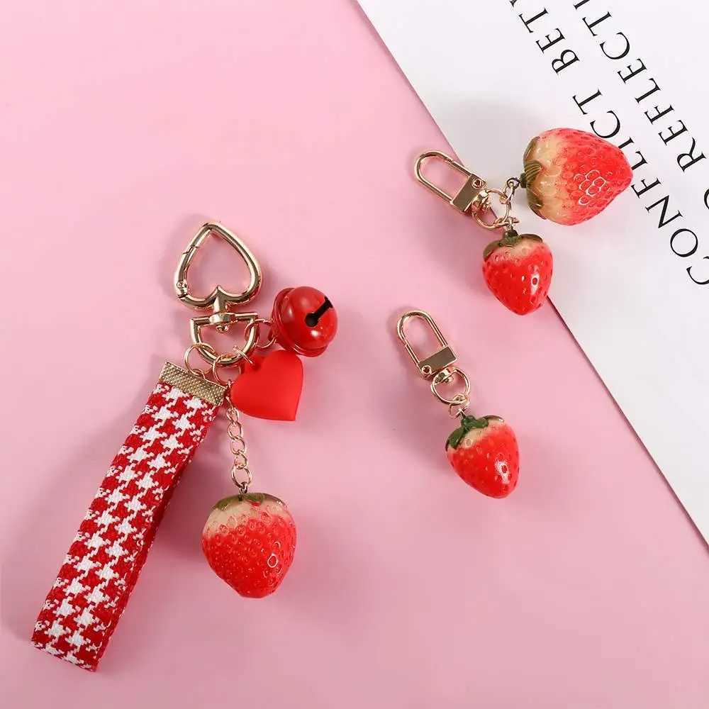 Simulated Fruit Women Jewelry Bag Pendant Gift For Friend Backpack Pendant Strawberry Heart Keychain Key Holder Key AccessoriesL240729