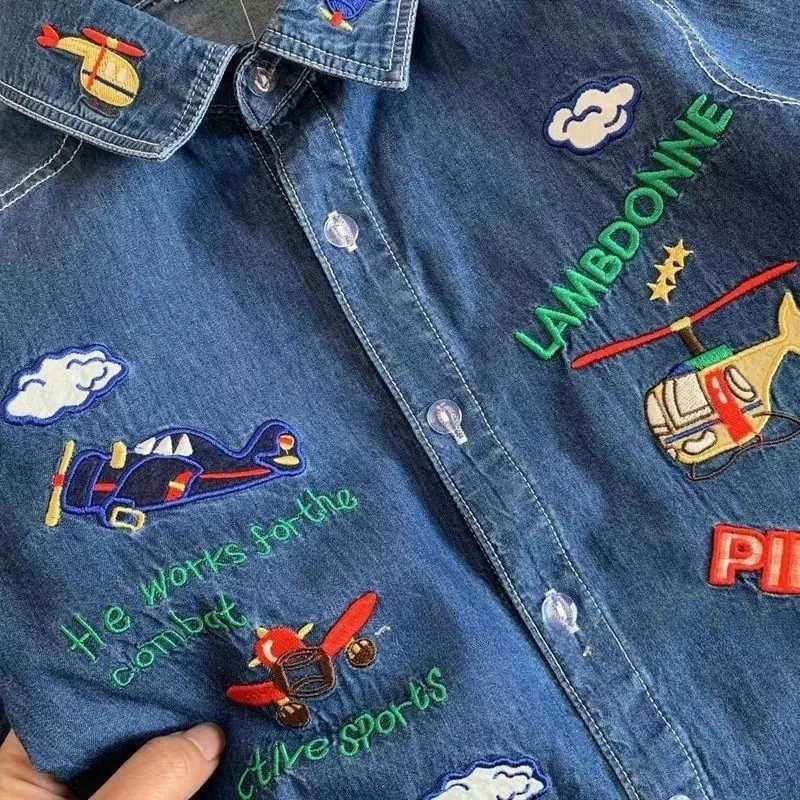 Fashion boy denim shirt cartoon embroidery childrens long sleeved jacket childrens loose casual denim jacketW240729
