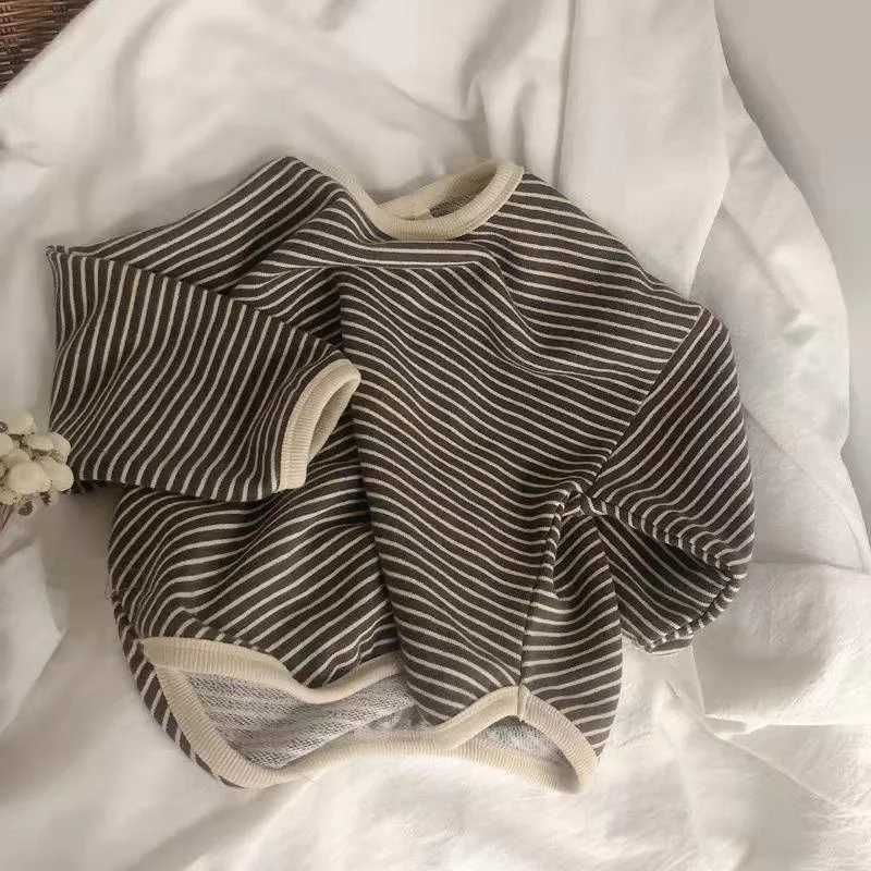 T-shirts Lawadka 1-8T Cotton Childrens Clothing Long Sleeve T-shirts Striped Baby Boy Girl Tops Casual Kids T-shirt Autumn Spring TeeL24729