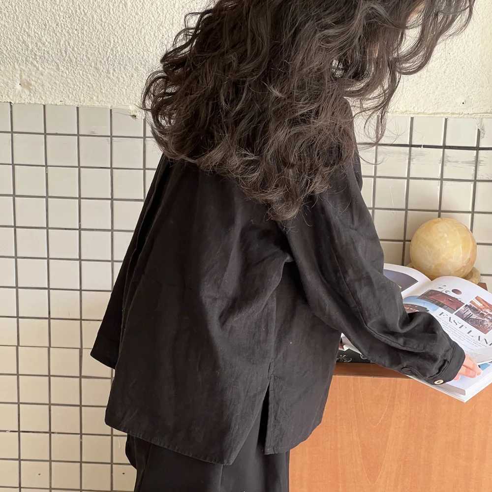 Girls shirt 2024 autumn new item children wear Korean style large childrens cotton linen long sleeved lapel casual shirtW240729