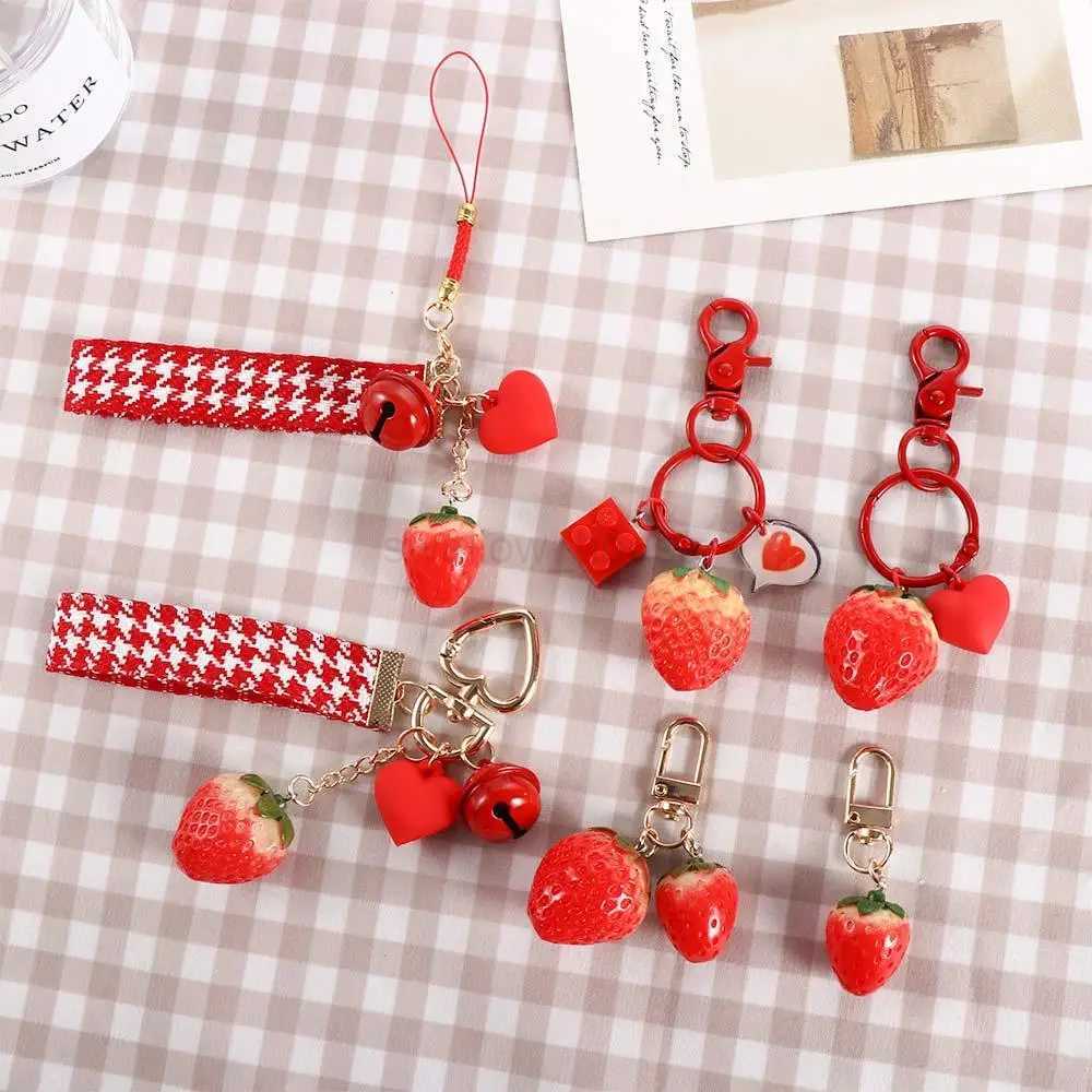 Simulated Fruit Women Jewelry Bag Pendant Gift For Friend Backpack Pendant Strawberry Heart Keychain Key Holder Key AccessoriesL240729