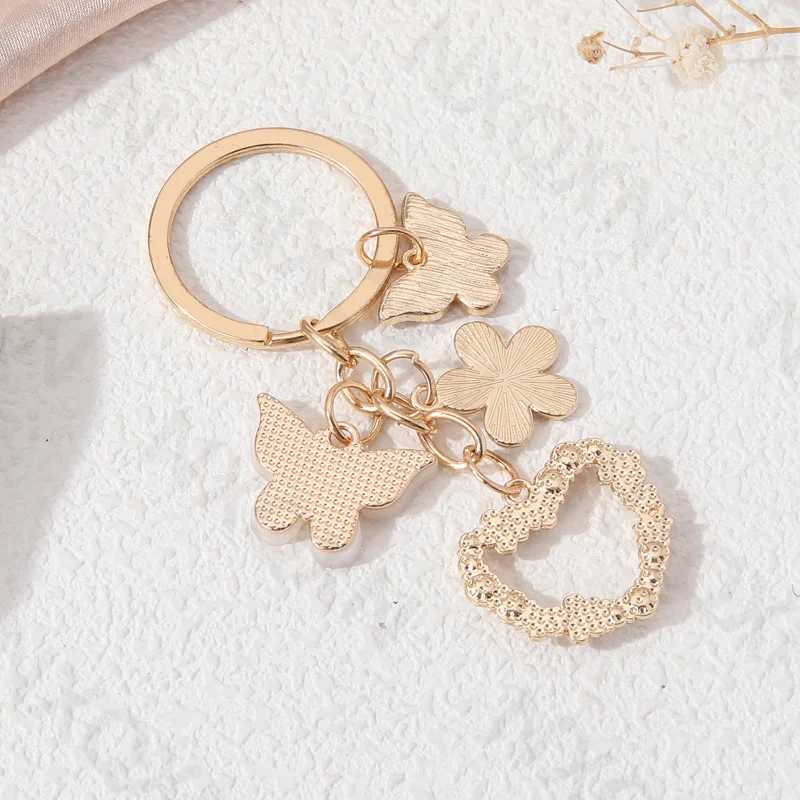 Heart Flowers Pretty Butterfly Enamel Keychain Plant Flying Insect Key Ring For Women Girl Friendship Gift Handmade Jewelry SetL240729