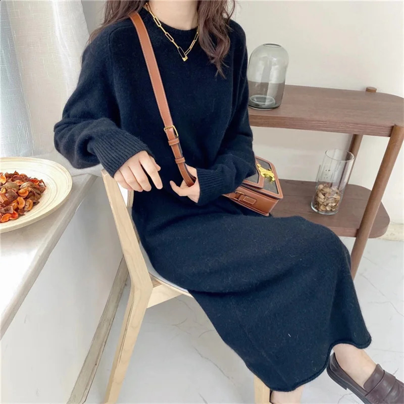 Autumn and winter European cashmere dress womens medium length loose thick knit sweater over the knee with 240717