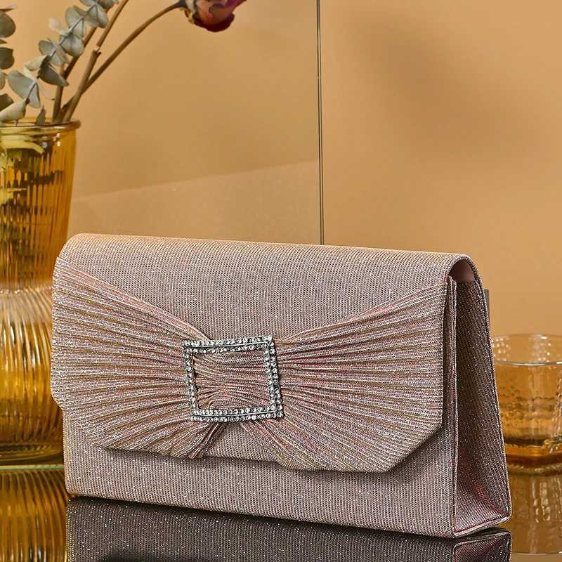 Luxury Women Hand Dinner Bag Temperament Storage Handbags Bridal Evening Bags New Design Wedding Dress Purse Envelop Clutch BagXJ240729