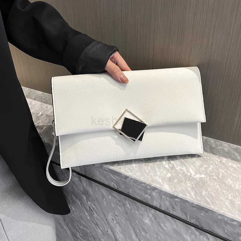 Clutch Evening Bag Female 2023 New Fashion Envelope Mobile Phone Bags Large Capacity Chains Handbags Pu Underarm CrossbodyXJ240729